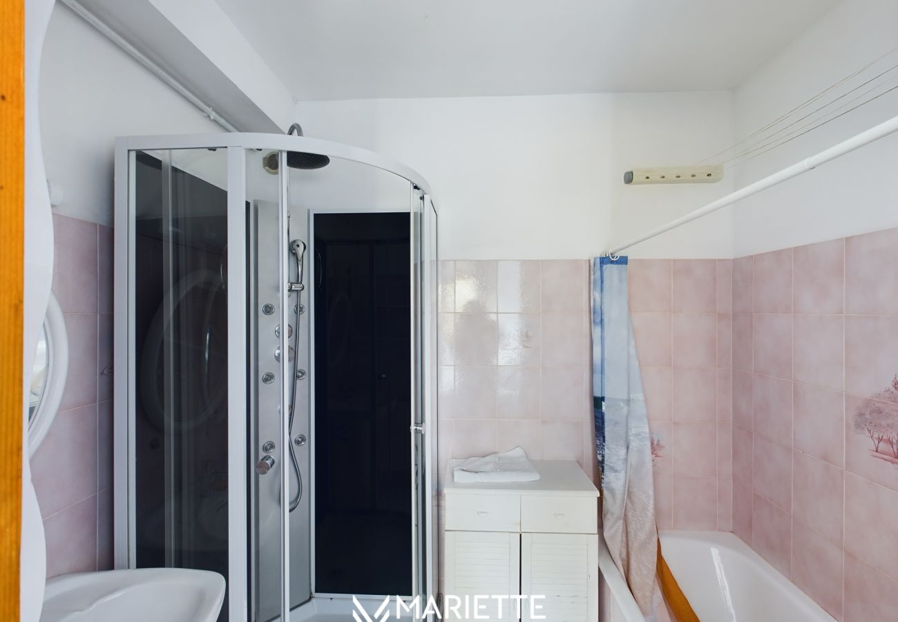 Appartement à Concarneau - -ESCALE- CONCARNEAU GRANDE TERRASSE ET PARKING