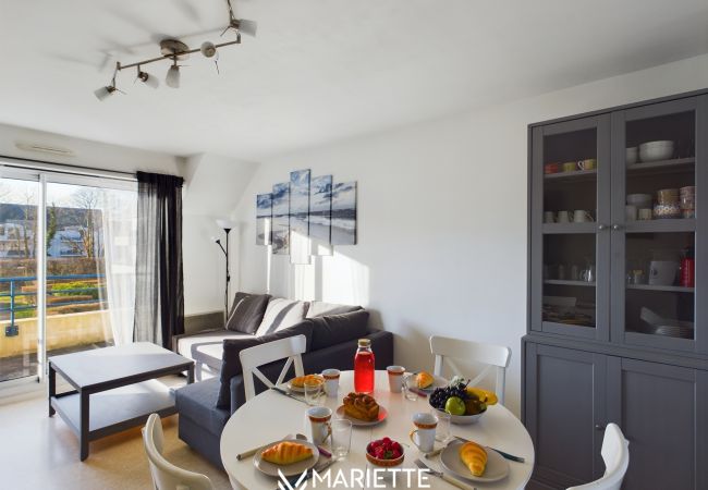 Appartement à Concarneau - -LITTO- CONCARNEAU AVEC TERRASSE PROCHE COMMERCES