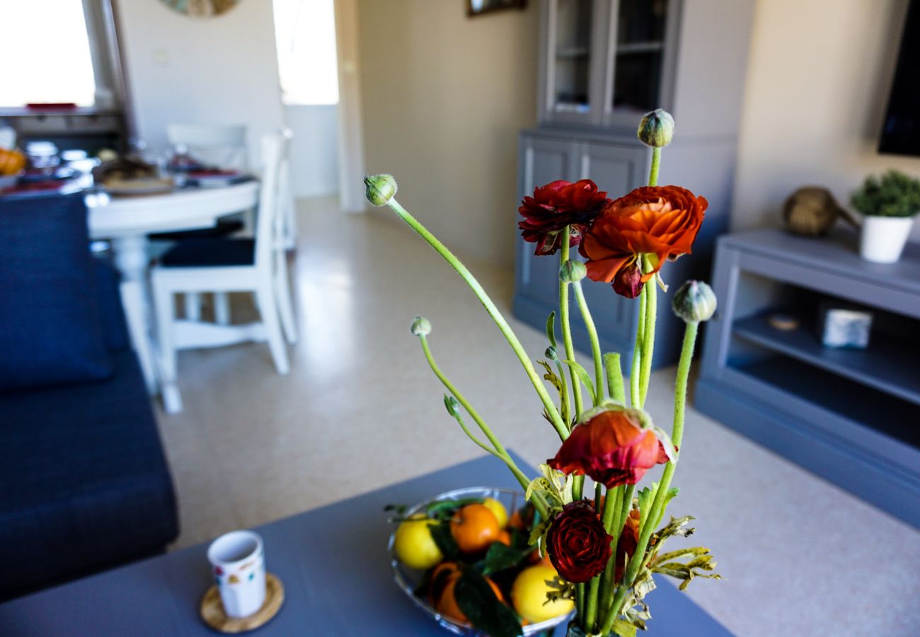 Appartement à Concarneau - -LITTO- CONCARNEAU AVEC TERRASSE PROCHE COMMERCES