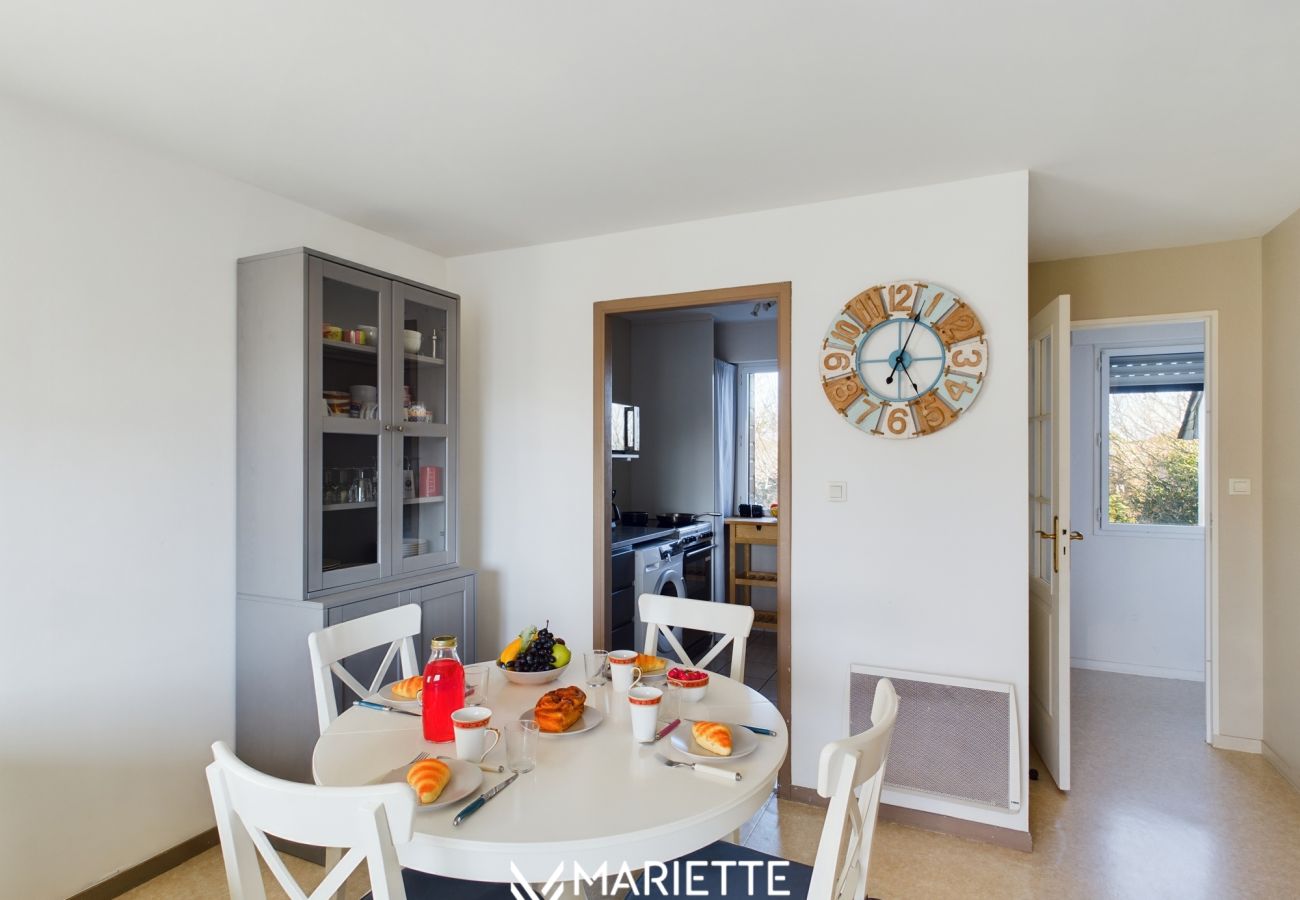 Appartement à Concarneau - -LITTO- CONCARNEAU AVEC TERRASSE PROCHE COMMERCES