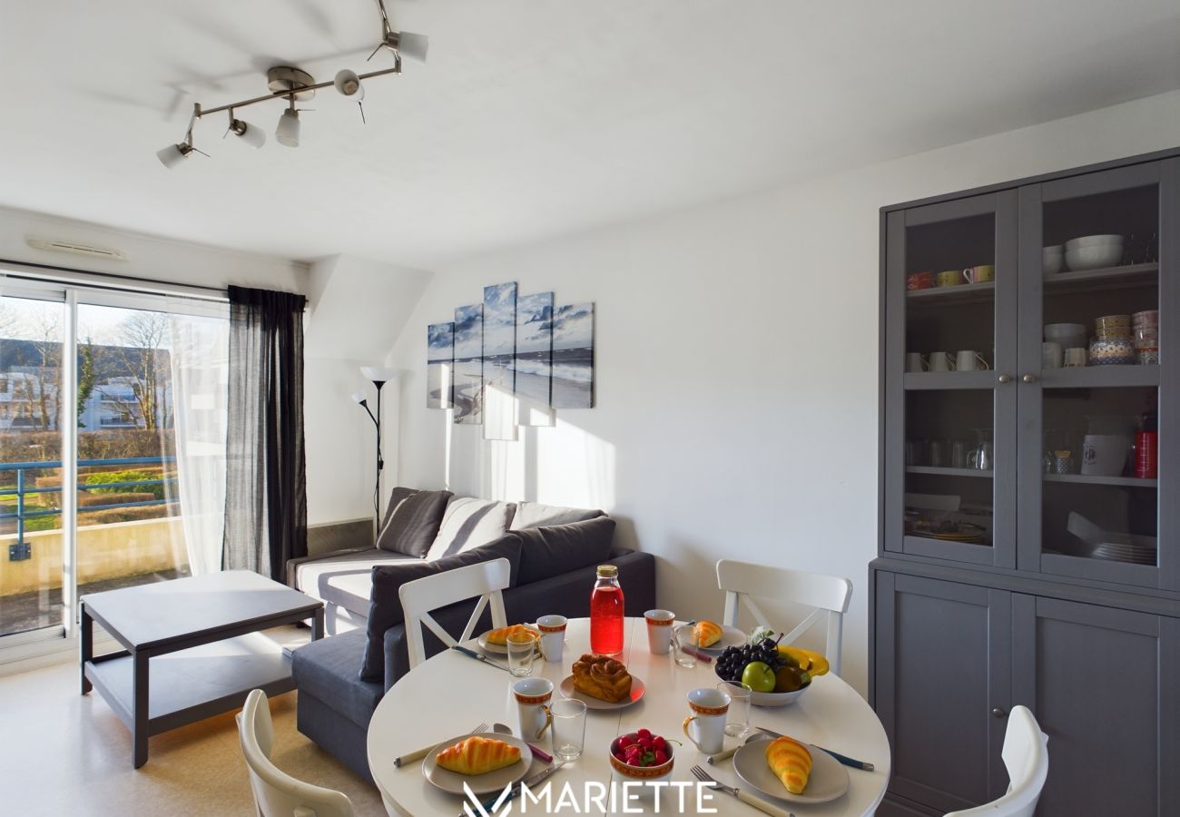 Appartement à Concarneau - -LITTO- CONCARNEAU AVEC TERRASSE PROCHE COMMERCES