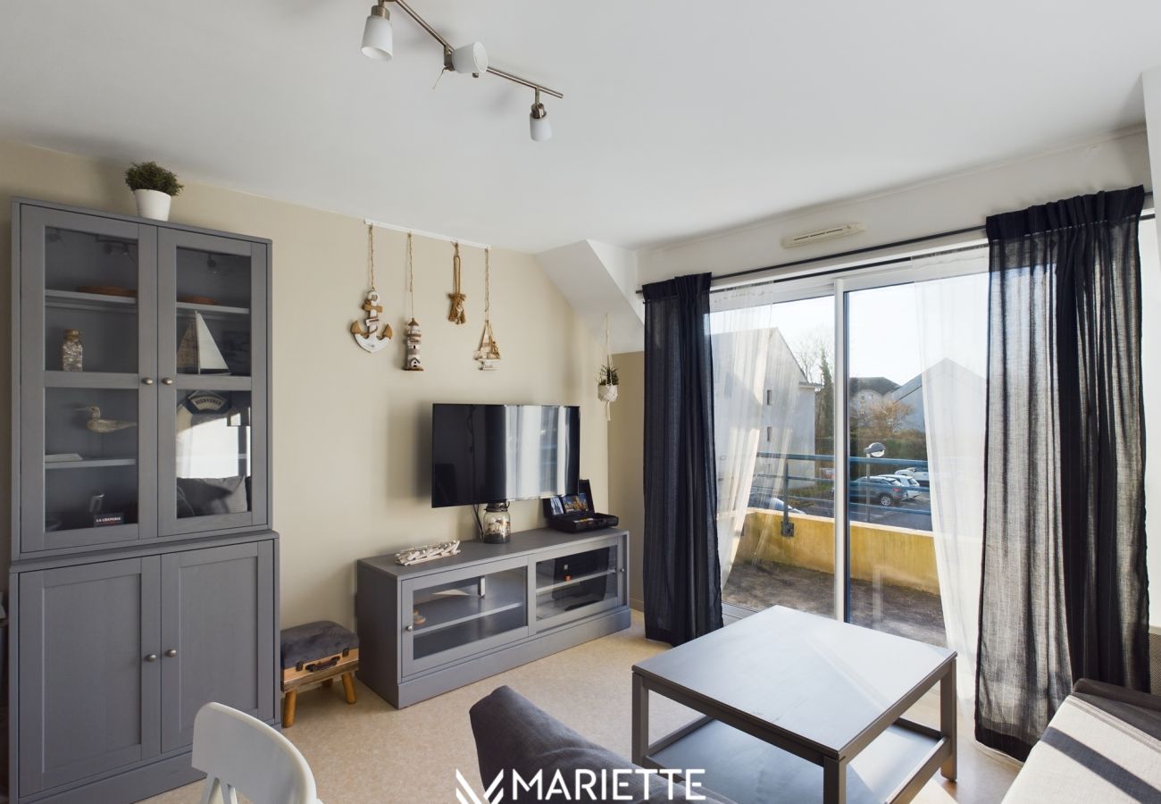 Appartement à Concarneau - -LITTO- CONCARNEAU AVEC TERRASSE PROCHE COMMERCES