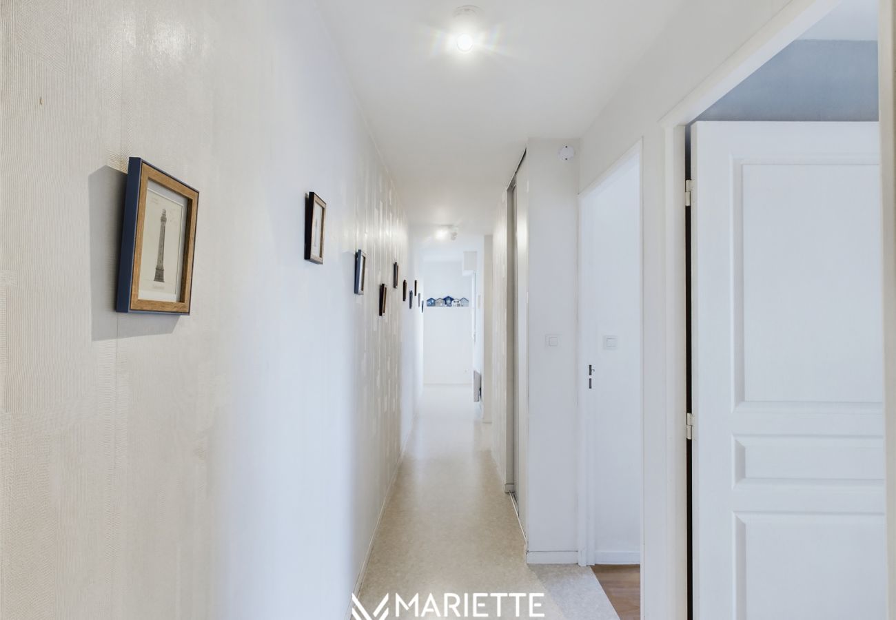 Appartement à Concarneau - -LITTO- CONCARNEAU AVEC TERRASSE PROCHE COMMERCES