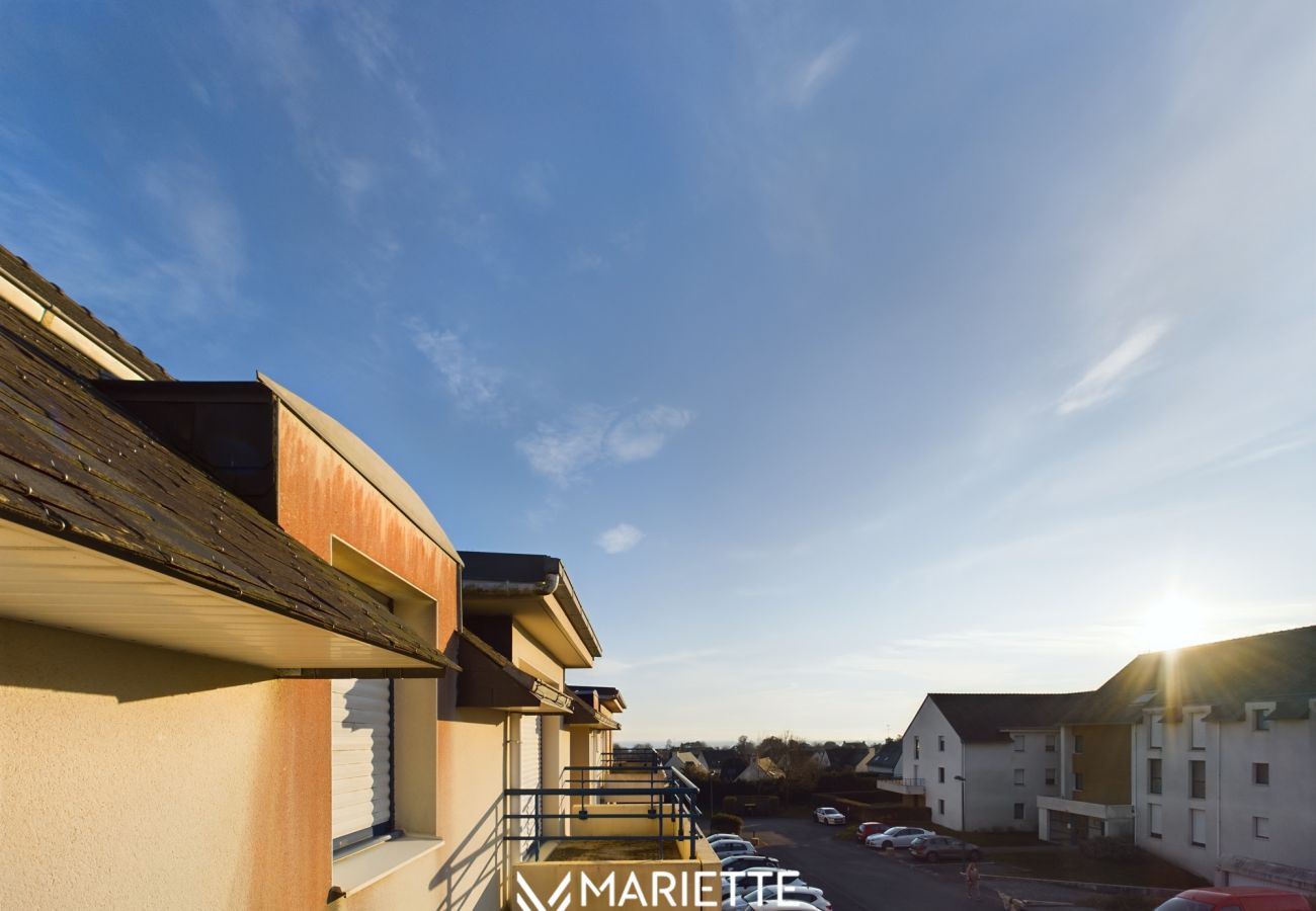 Appartement à Concarneau - -LITTO- CONCARNEAU AVEC TERRASSE PROCHE COMMERCES