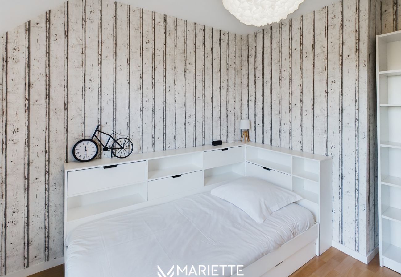 Appartement à Concarneau - -LITTO- CONCARNEAU AVEC TERRASSE PROCHE COMMERCES