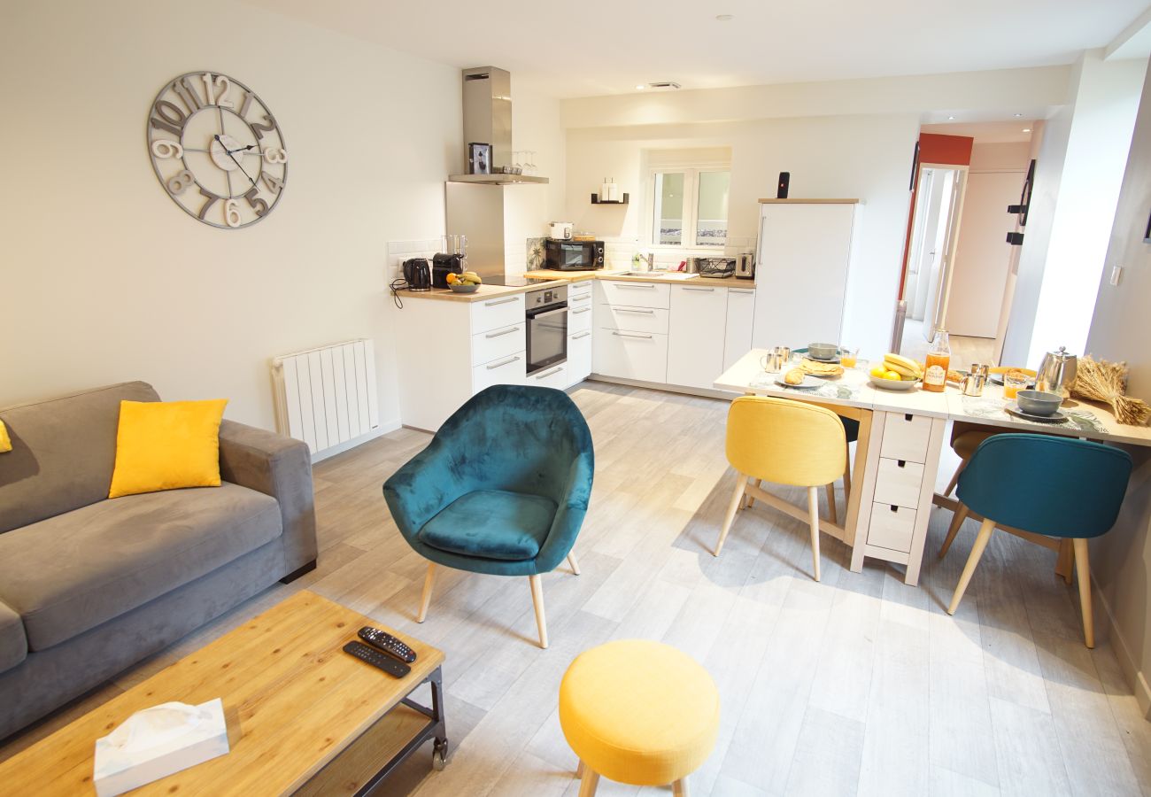 Appartement à Concarneau - -YELL- T3 CONCARNEAU HYPER CENTRE AVEC TERRASSE