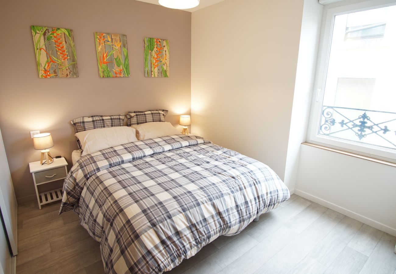 Appartement à Concarneau - -YELL- T3 CONCARNEAU HYPER CENTRE AVEC TERRASSE