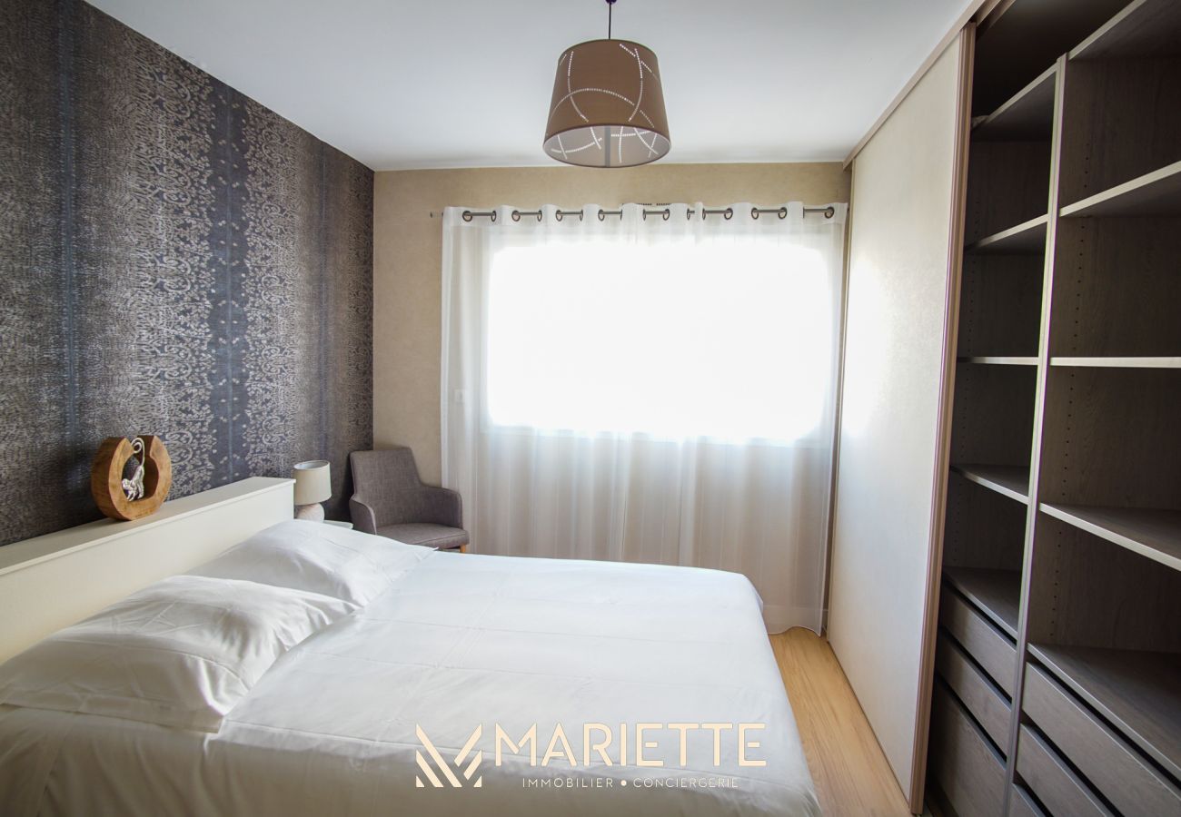 Appartement à Concarneau - -DALIA- APPARTEMENT CENTRE-VILLE-TERRASSE-PARKING