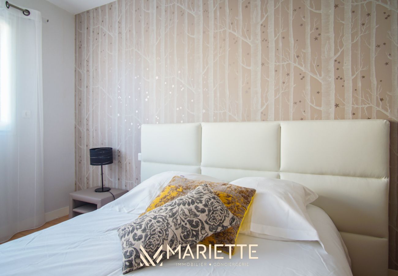 Appartement à Concarneau - -DALIA- APPARTEMENT CENTRE-VILLE-TERRASSE-PARKING