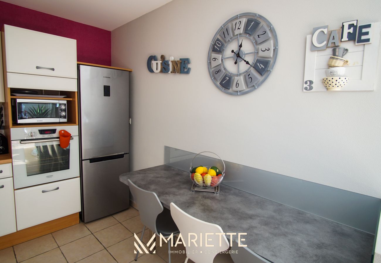 Appartement à Concarneau - -DALIA- APPARTEMENT CENTRE-VILLE-TERRASSE-PARKING