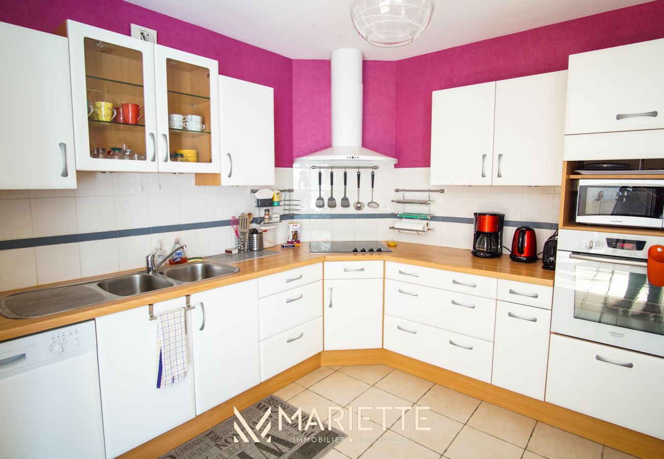 Appartement à Concarneau - -DALIA- APPARTEMENT CENTRE-VILLE-TERRASSE-PARKING