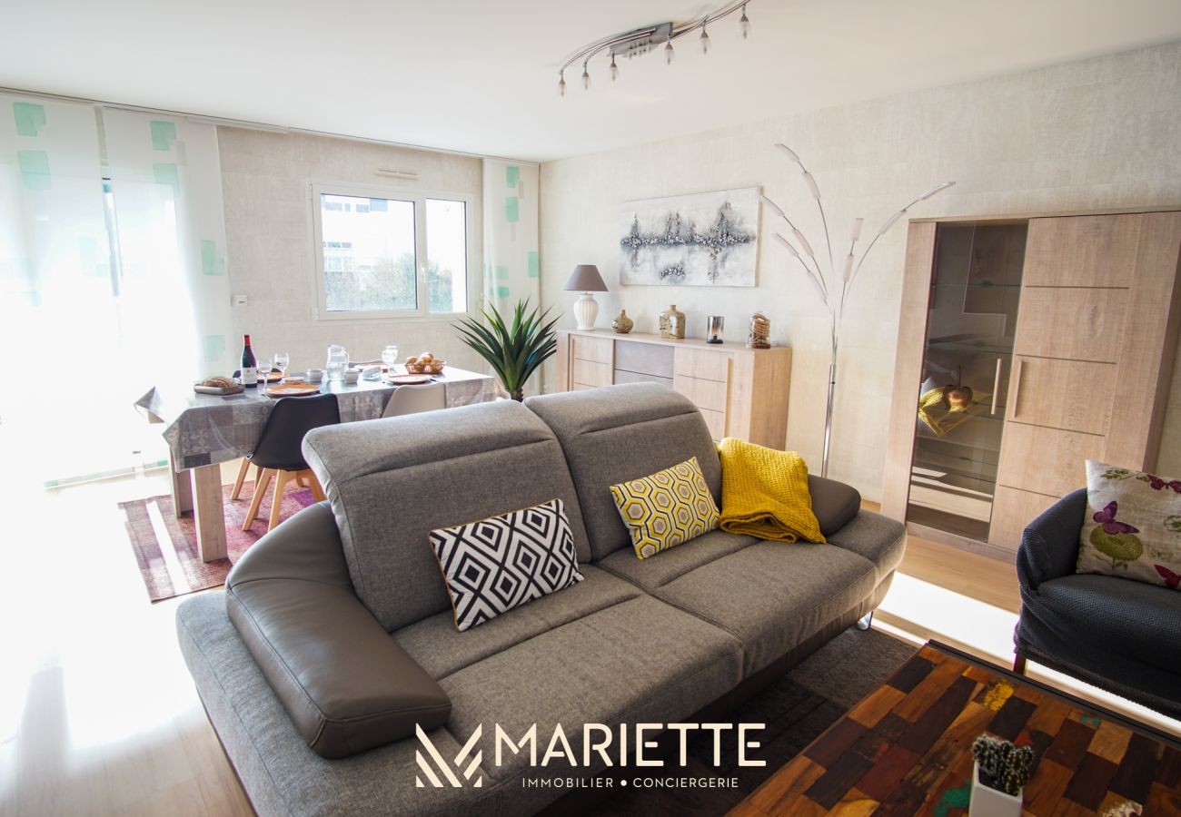 Appartement à Concarneau - -DALIA- APPARTEMENT CENTRE-VILLE-TERRASSE-PARKING