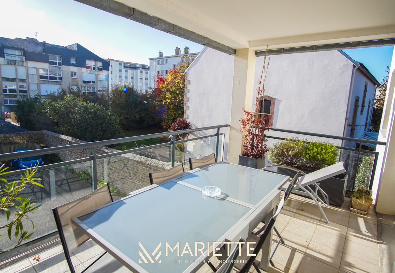 Appartement à Concarneau - -DALIA- APPARTEMENT CENTRE-VILLE-TERRASSE-PARKING