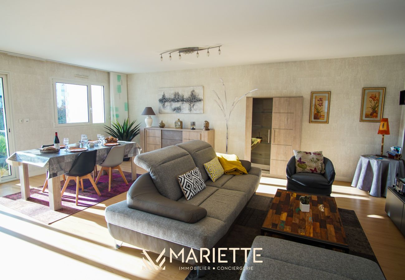 Appartement à Concarneau - -DALIA- APPARTEMENT CENTRE-VILLE-TERRASSE-PARKING