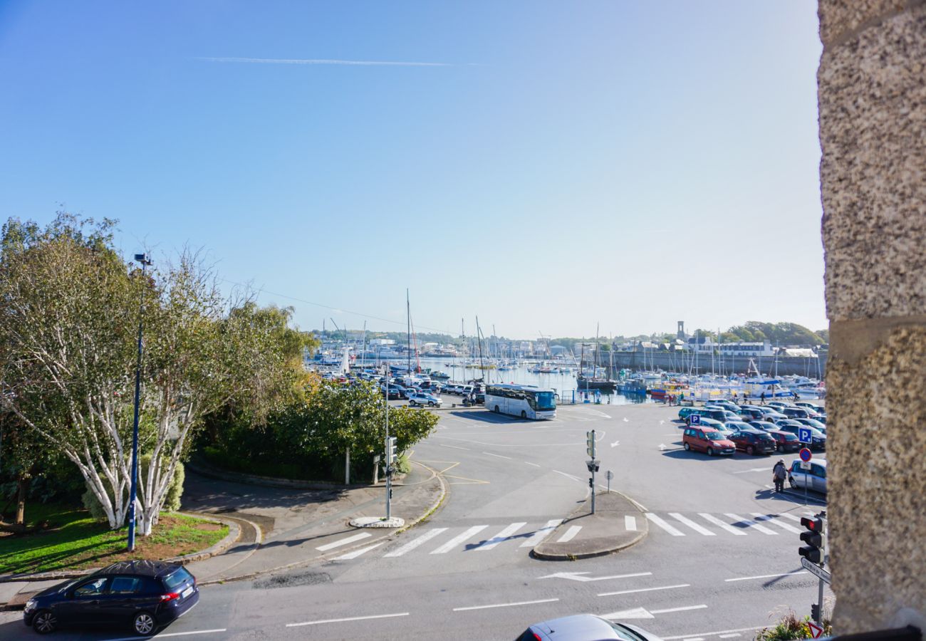 Appartement à Concarneau - -PORTO- Elégant T3 avec vue sur la Ville Close