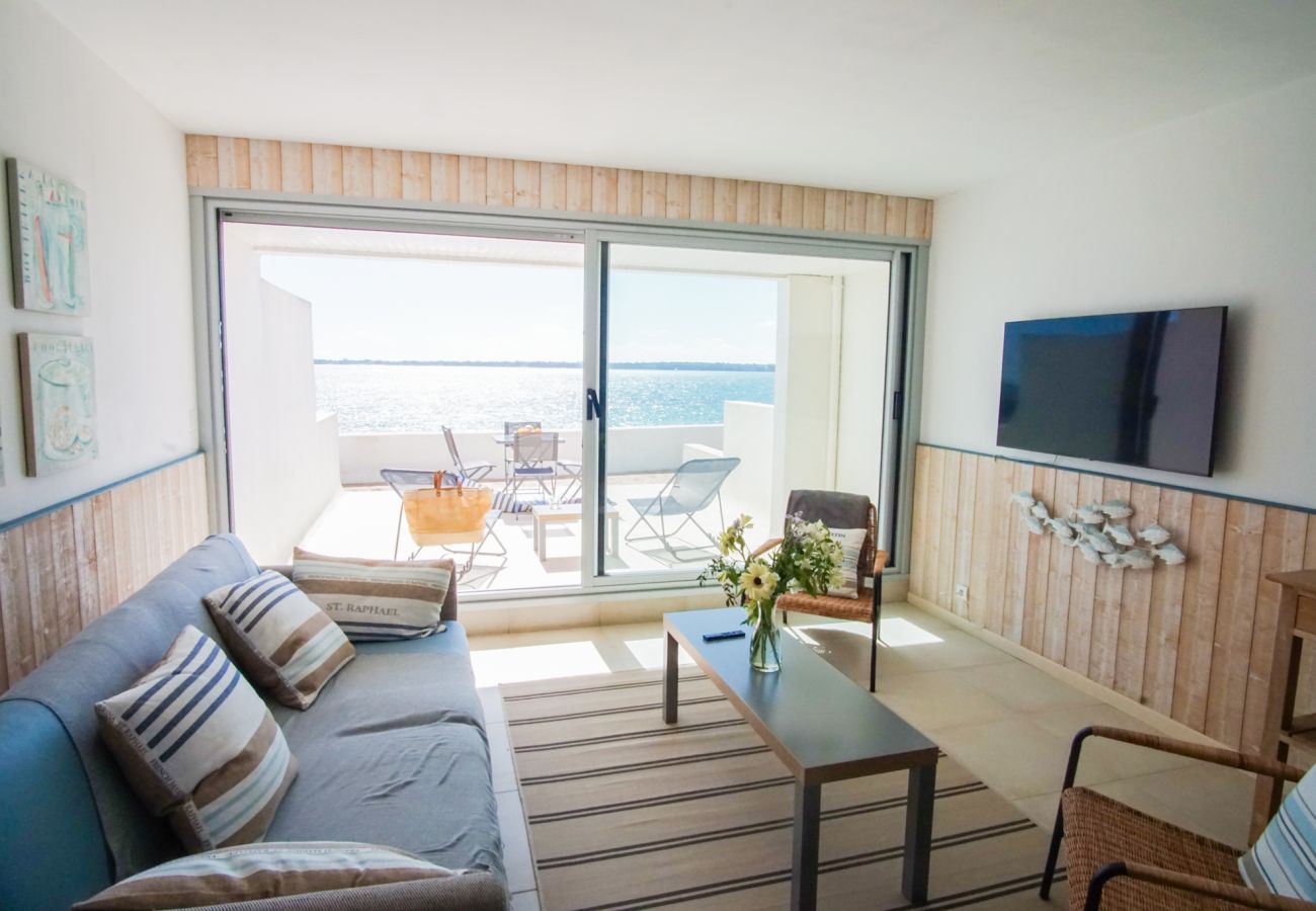 Appartement à Concarneau - -TE MOANA-BEAU T2 BIS SURPLOMBANT LA MER + PARKING