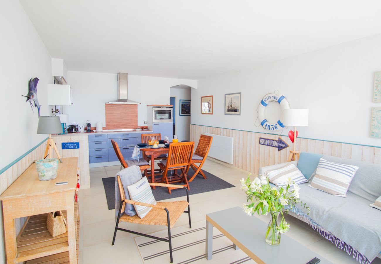 Appartement à Concarneau - -TE MOANA-BEAU T2 BIS SURPLOMBANT LA MER + PARKING