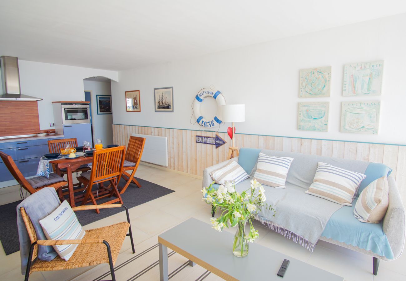 Appartement à Concarneau - -TE MOANA-BEAU T2 BIS SURPLOMBANT LA MER + PARKING