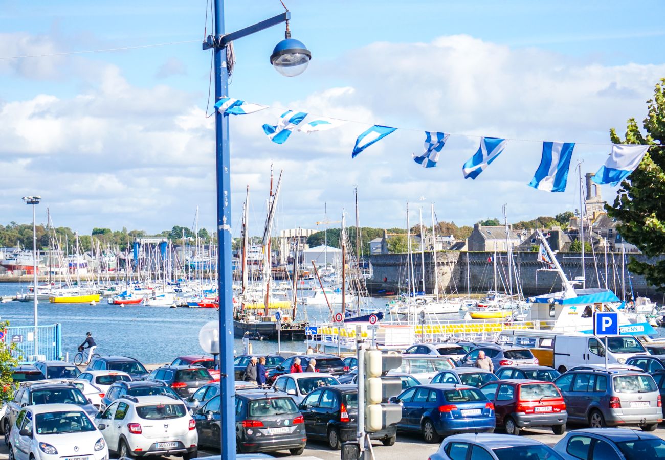 Appartement à Concarneau - -BOSCO- ÉLÉGANT T3 AVEC BALCON ET VUE SUR LE PORT