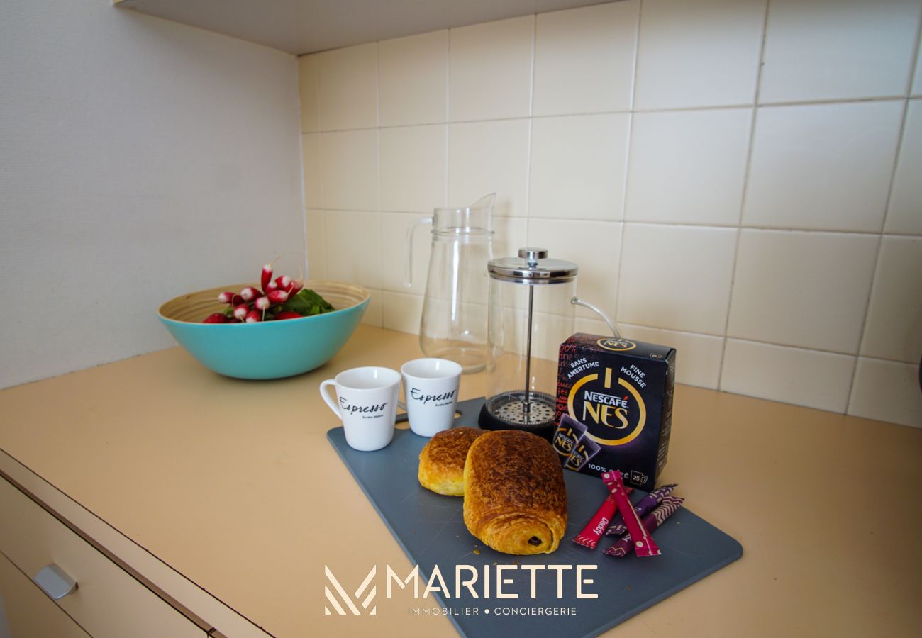 Appartement à Concarneau - -BOSCO- ÉLÉGANT T3 AVEC BALCON ET VUE SUR LE PORT