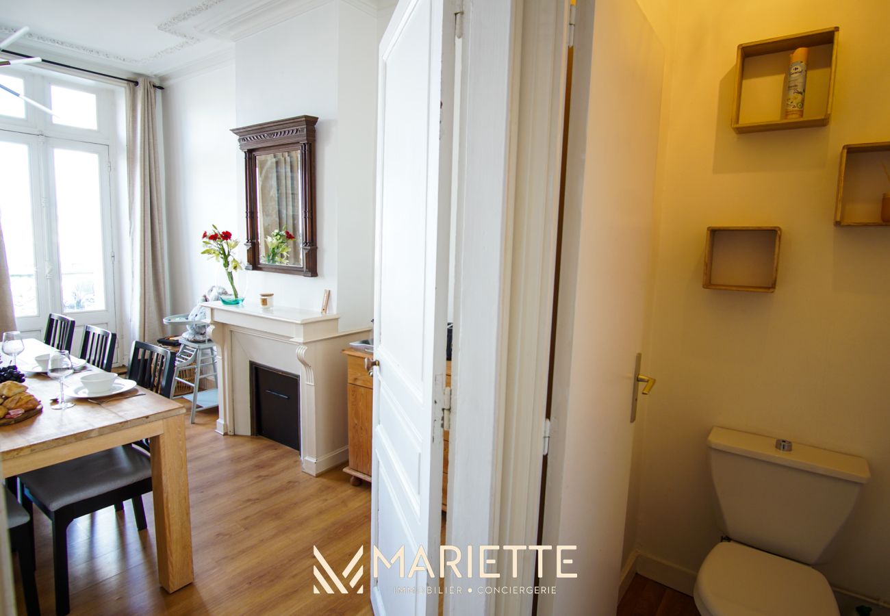 Appartement à Concarneau - -BOSCO- ÉLÉGANT T3 AVEC BALCON ET VUE SUR LE PORT