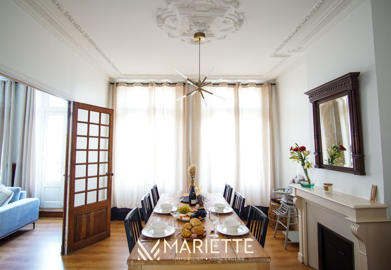 Appartement à Concarneau - -BOSCO- ÉLÉGANT T3 AVEC BALCON ET VUE SUR LE PORT