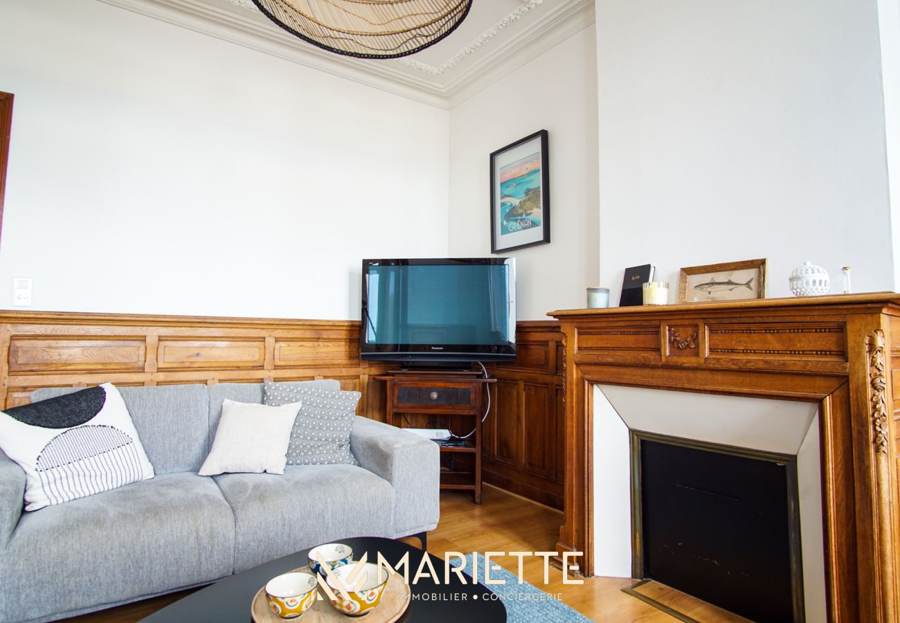 Appartement à Concarneau - -BOSCO- ÉLÉGANT T3 AVEC BALCON ET VUE SUR LE PORT