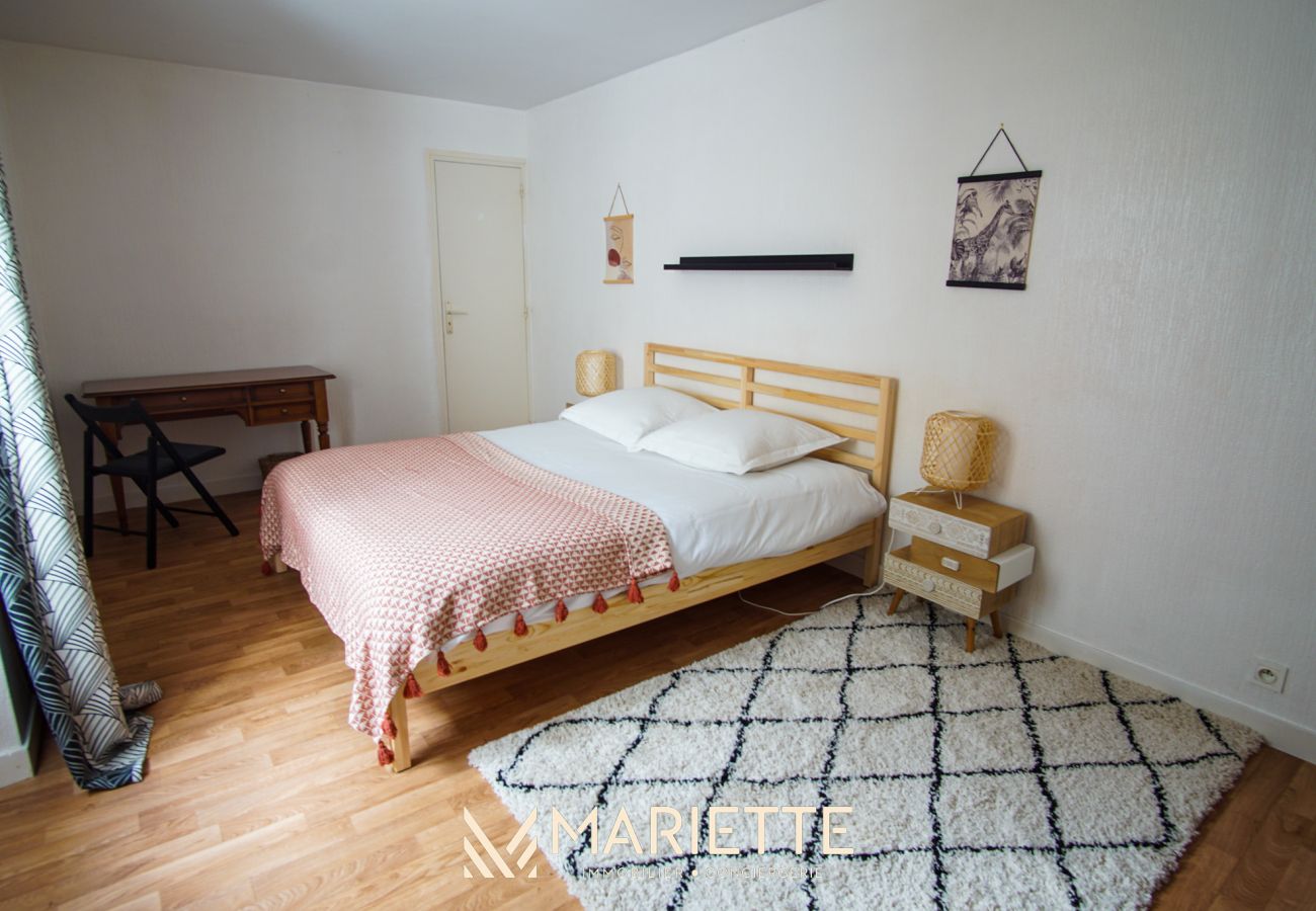 Appartement à Concarneau - -BOSCO- ÉLÉGANT T3 AVEC BALCON ET VUE SUR LE PORT