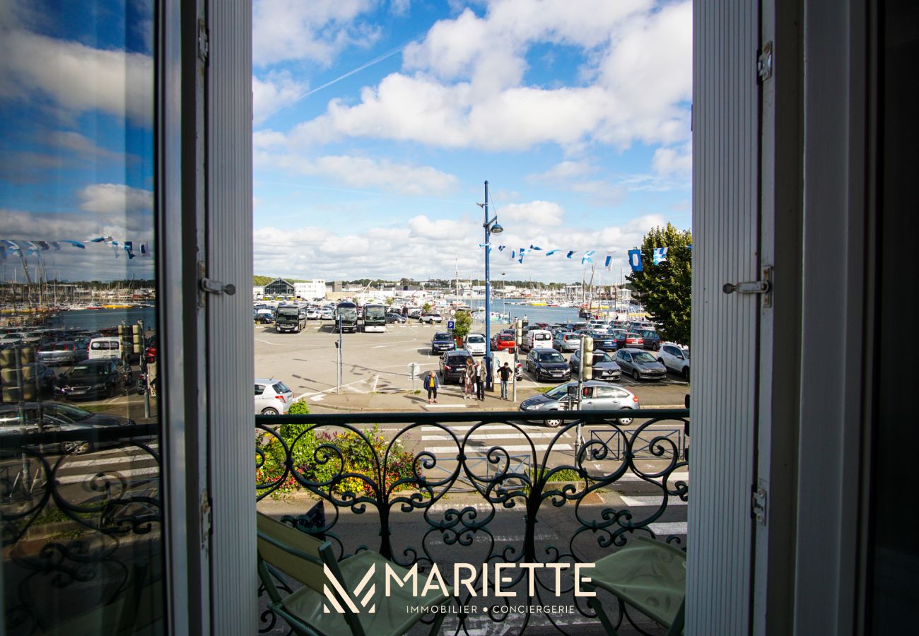 Appartement à Concarneau - -BOSCO- ÉLÉGANT T3 AVEC BALCON ET VUE SUR LE PORT