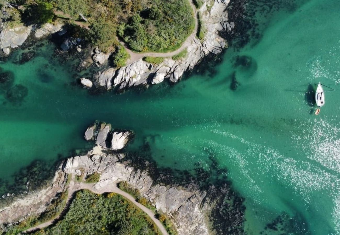 Appartement à Concarneau - -BOSCO- ÉLÉGANT T3 AVEC BALCON ET VUE SUR LE PORT