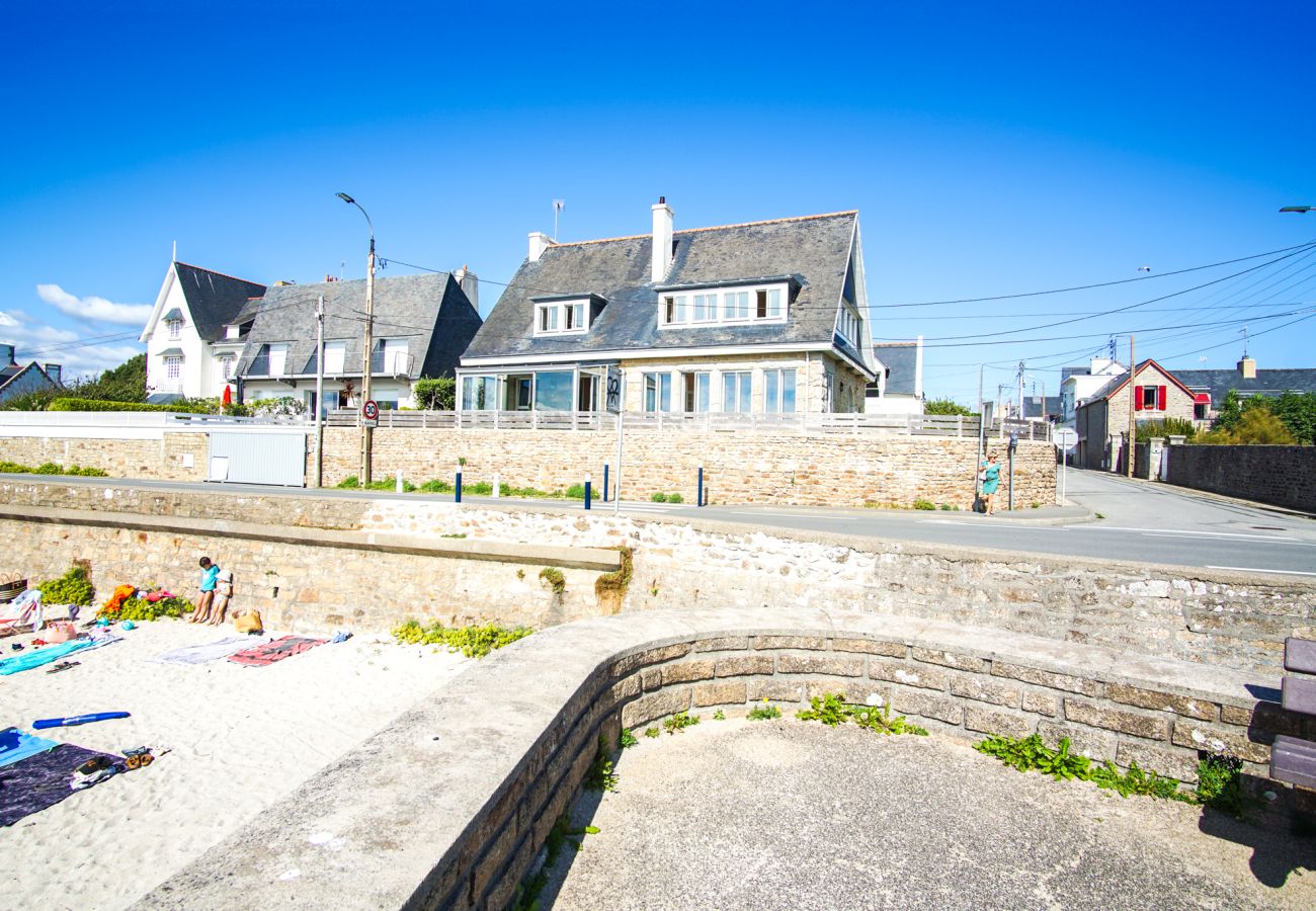 Maison à Concarneau - -AVEL DRO- Belle maison familiale vue mer corniche