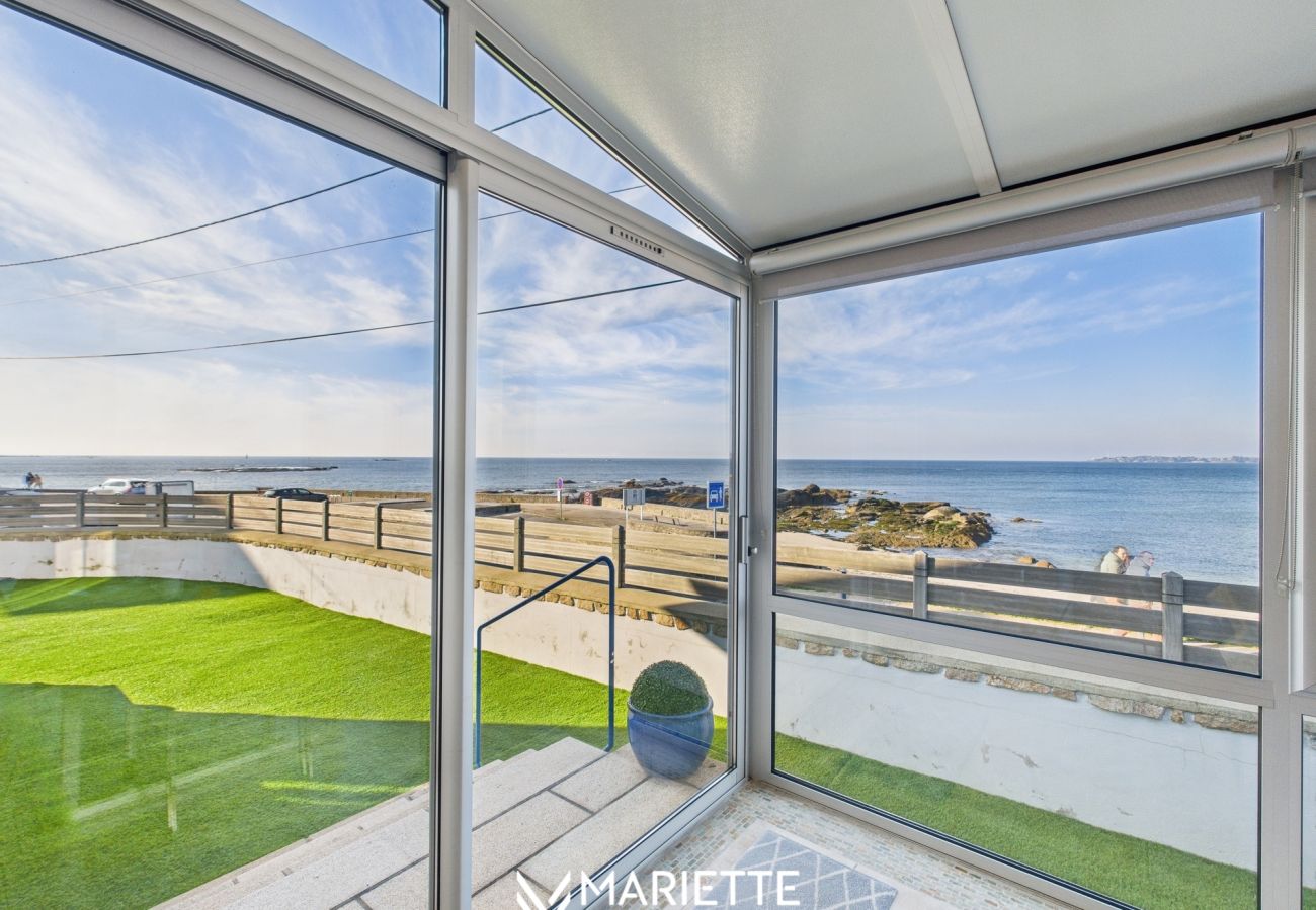 Maison à Concarneau - -AVEL DRO- Belle maison familiale vue mer corniche
