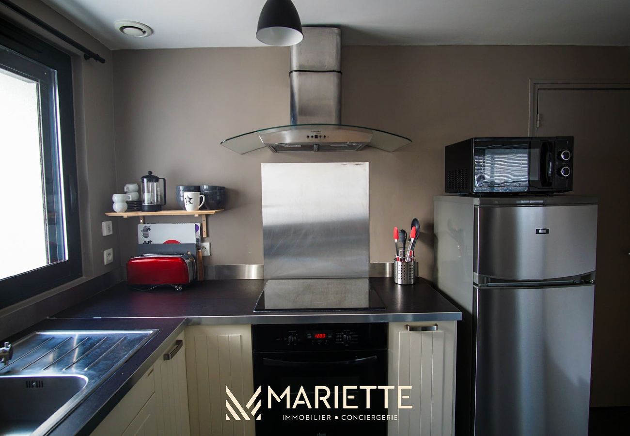 Appartement à Concarneau - -BLOOM- MAISON DE VILLE AVEC GARAGE, COUR COMMUNE