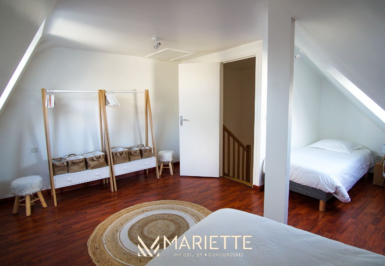 Appartement à Concarneau - -BLOOM- MAISON DE VILLE AVEC GARAGE, COUR COMMUNE
