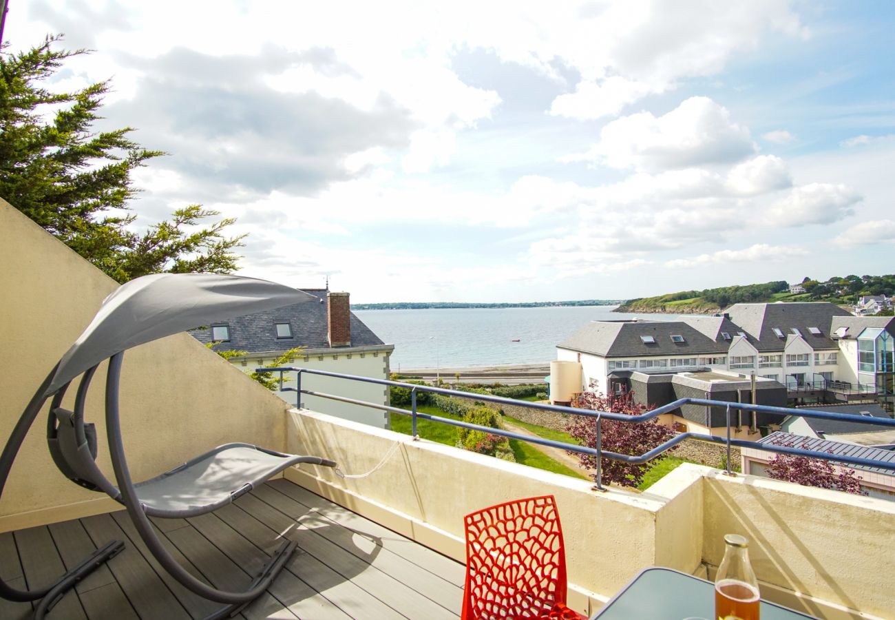 Appartement à Concarneau - -AR MEN- T2 AVEC TERRASSE VUE MER - PLAGE À 50 M