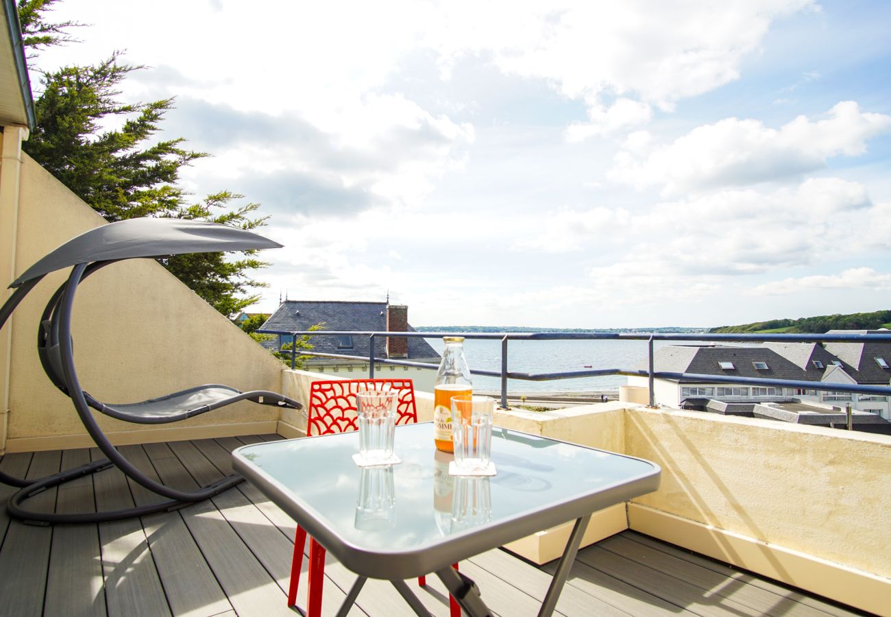 Appartement à Concarneau - -AR MEN- T2 AVEC TERRASSE VUE MER - PLAGE À 50 M