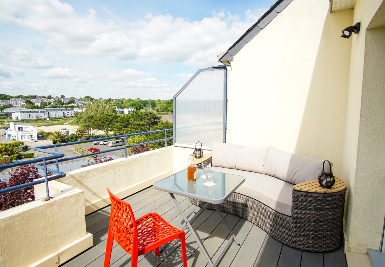 Appartement à Concarneau - -AR MEN- T2 AVEC TERRASSE VUE MER - PLAGE À 50 M