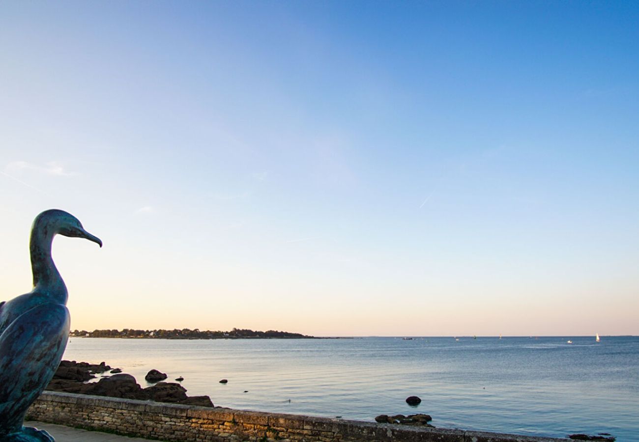 Appartement à Concarneau - -AR MEN- T2 AVEC TERRASSE VUE MER - PLAGE À 50 M