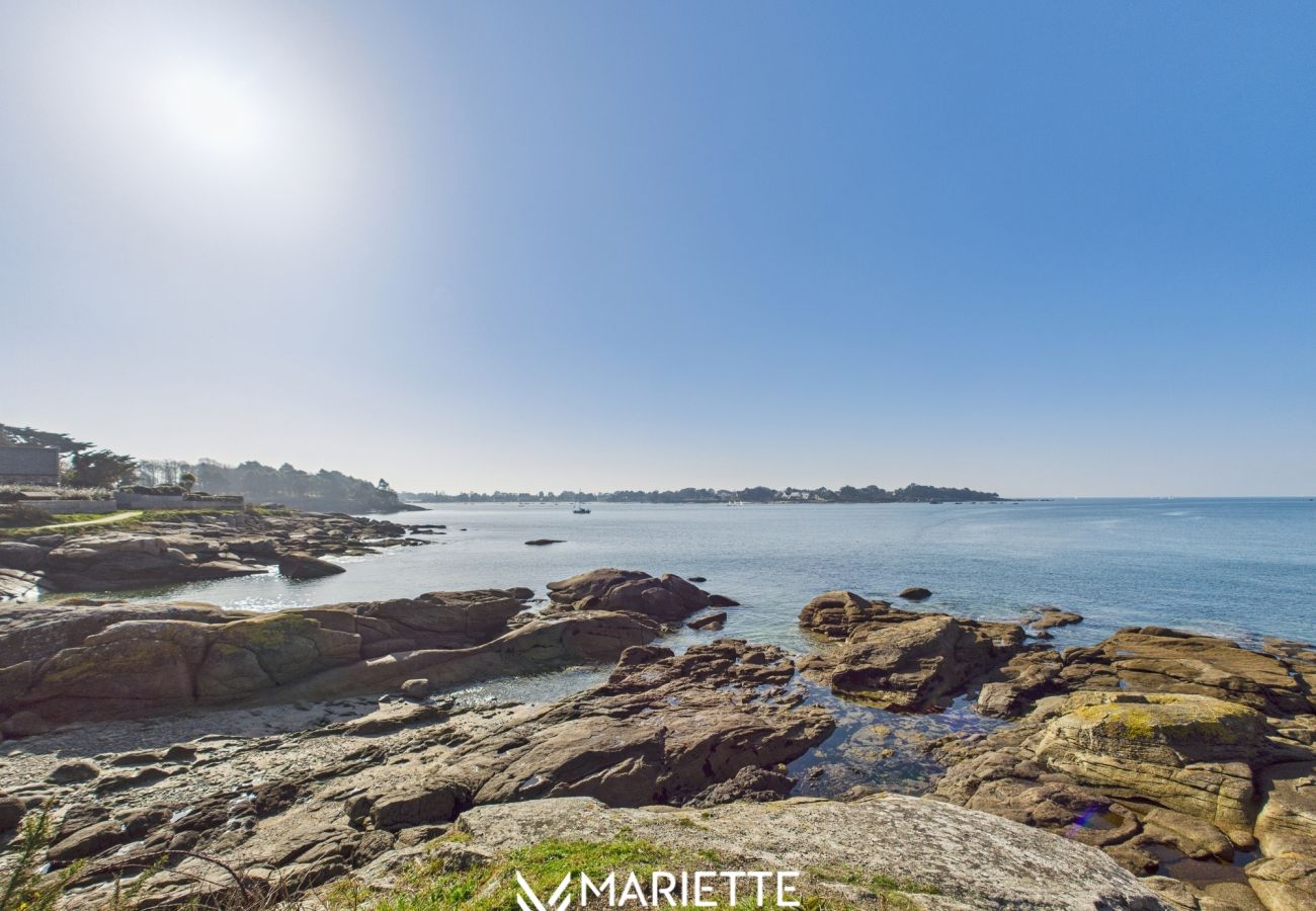 Appartement à Concarneau - -AR MEN- T2 AVEC TERRASSE VUE MER - PLAGE À 50 M