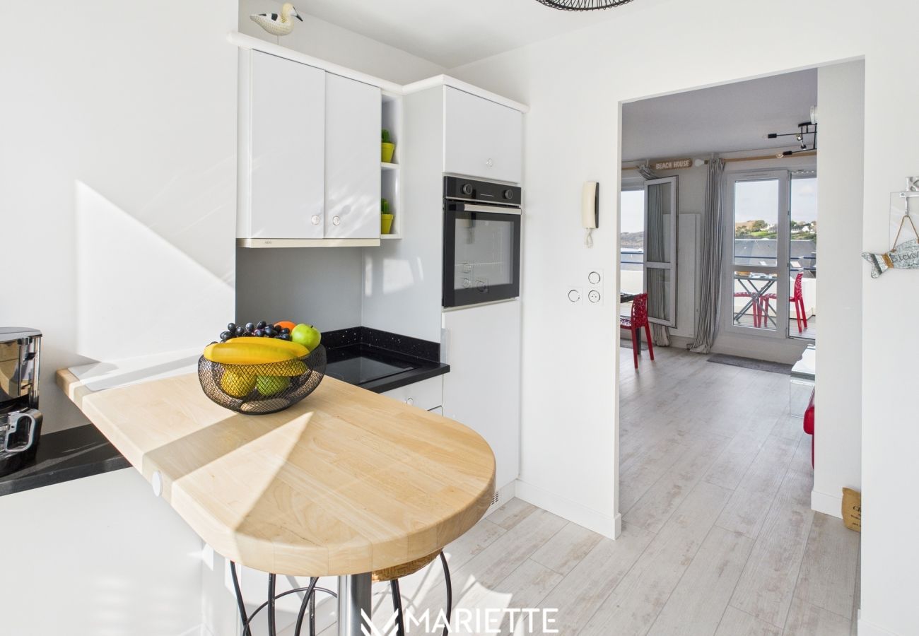 Appartement à Concarneau - -AR MEN- T2 AVEC TERRASSE VUE MER - PLAGE À 50 M