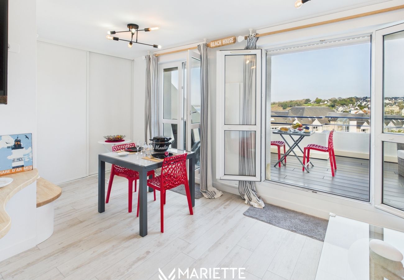 Appartement à Concarneau - -AR MEN- T2 AVEC TERRASSE VUE MER - PLAGE À 50 M