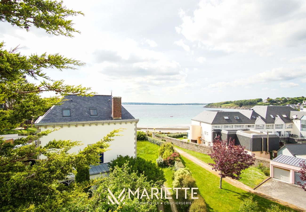 Appartement à Concarneau - -AR MEN- T2 AVEC TERRASSE VUE MER - PLAGE À 50 M