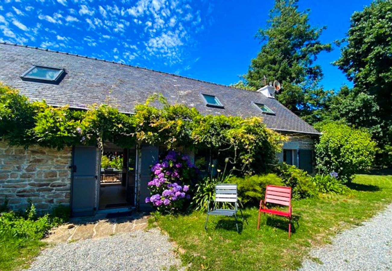 Maison à Concarneau - -PÉTREL- MAISON DE CAMPAGNE AVEC GRAND JARDIN