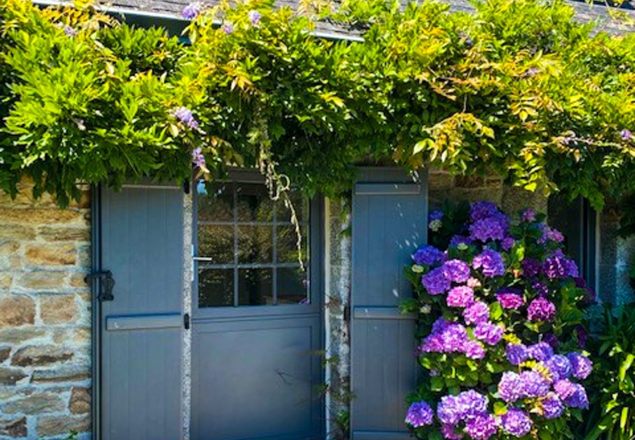 Maison à Concarneau - -PÉTREL- MAISON DE CAMPAGNE AVEC GRAND JARDIN