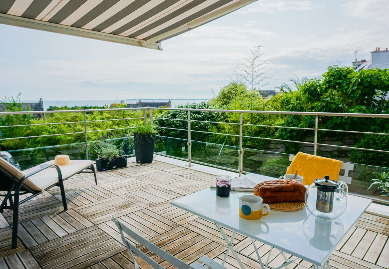 Appartement à Concarneau - -La Terrasse- T2 avec Terrasse vue mer