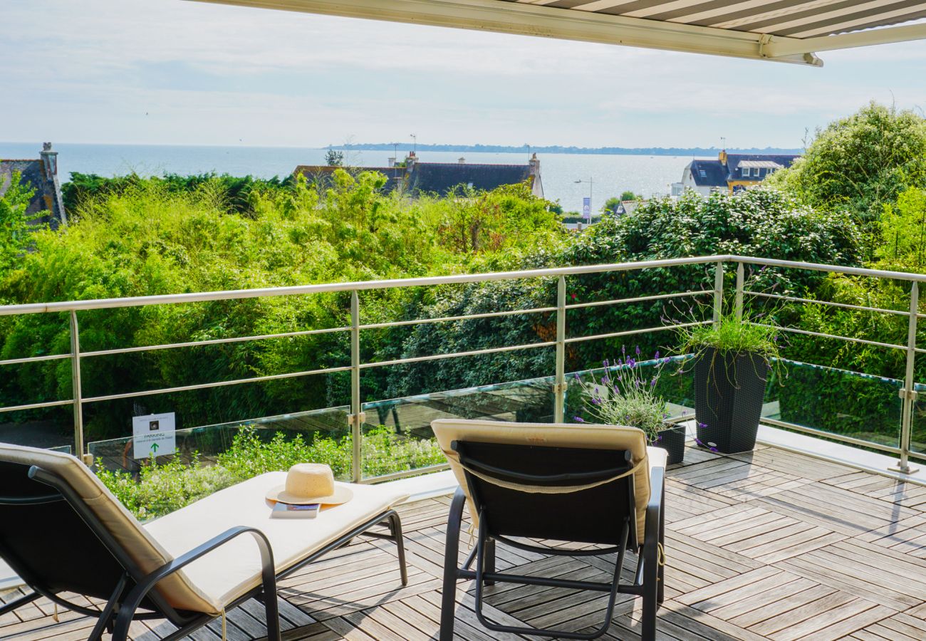 Appartement à Concarneau - -La Terrasse- T2 avec Terrasse vue mer