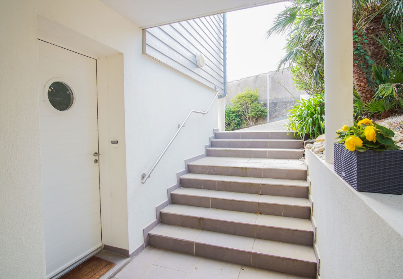 Appartement à Concarneau - -La Terrasse- T2 avec Terrasse vue mer