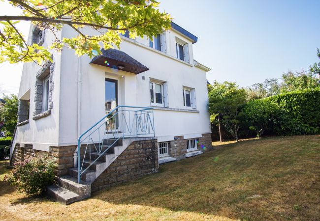 Maison à Concarneau - -ERNEST-Maison avec jardin à 200m des plages