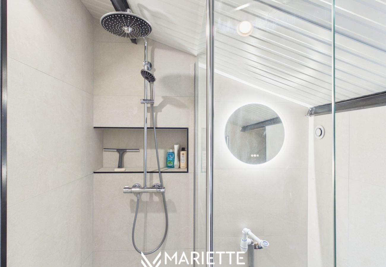 Appartement à Concarneau - -LE LOFT- TERRASSE PARKING PRIVÉ CONCARNEAU CENTRE