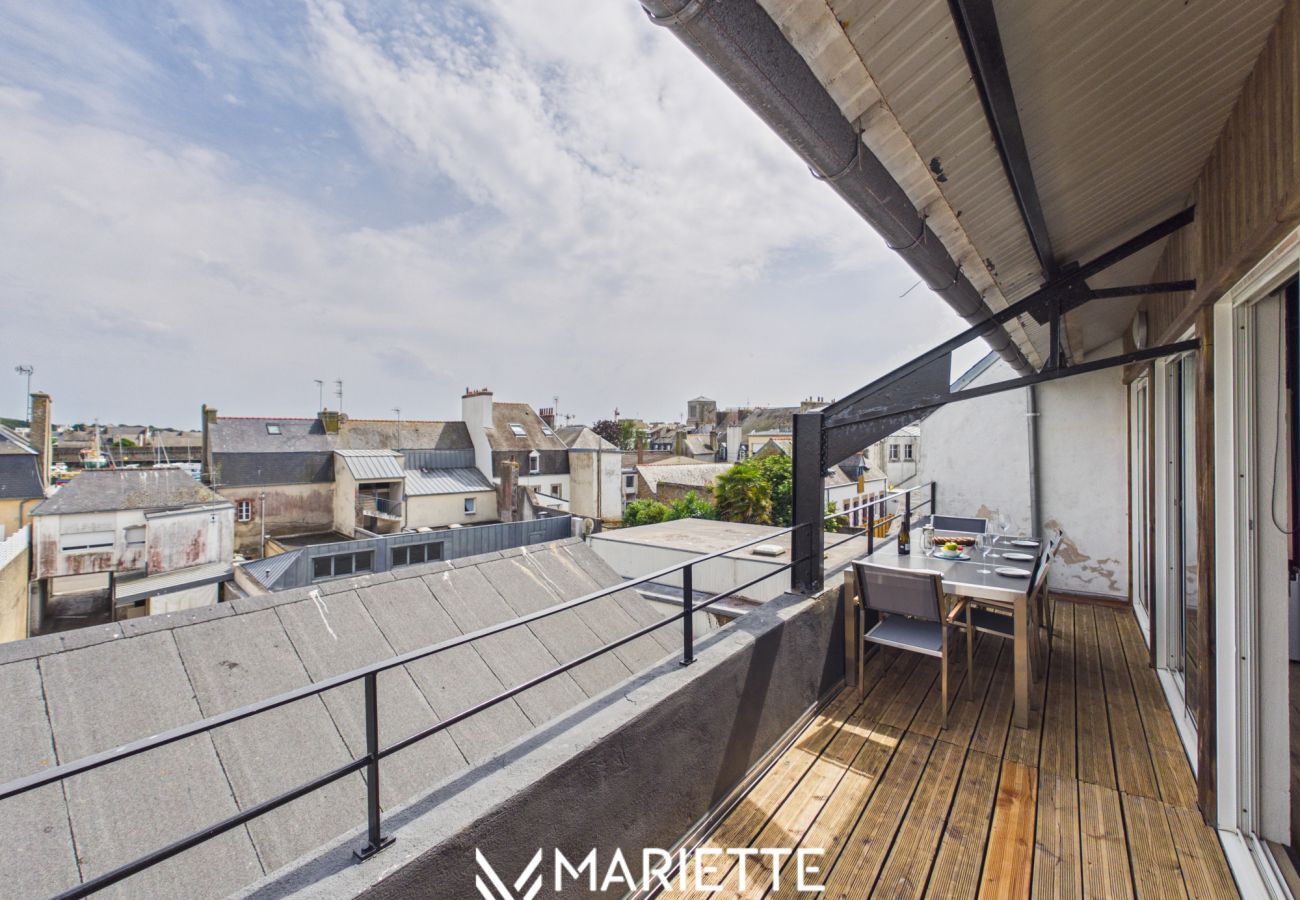 Appartement à Concarneau - -LE LOFT- TERRASSE PARKING PRIVÉ CONCARNEAU CENTRE